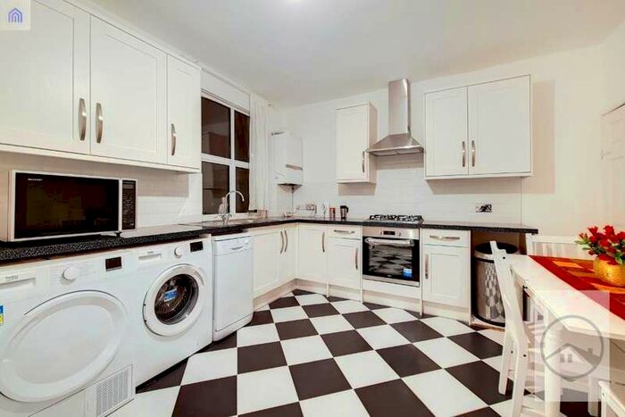 4 Bedroom Terraced House To Rent In Spencer Road, Mitcham, CR4