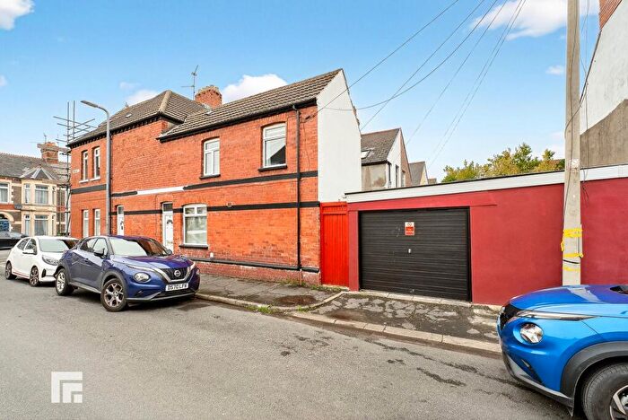 2 Bedroom Flat For Sale In Theobald Road, Cardiff, CF5