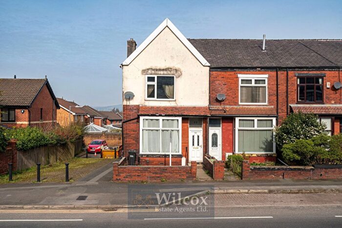 3 Bedroom Terraced House For Sale In St. Helens Road, Bolton, BL3