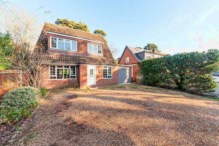 4 Bedroom Detached House To Rent In Finchampstead, Wokingham, RG40