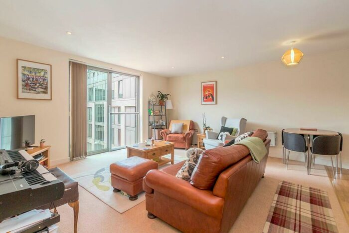 1 Bedroom Apartment To Rent In Viva, Commercial Street, B1