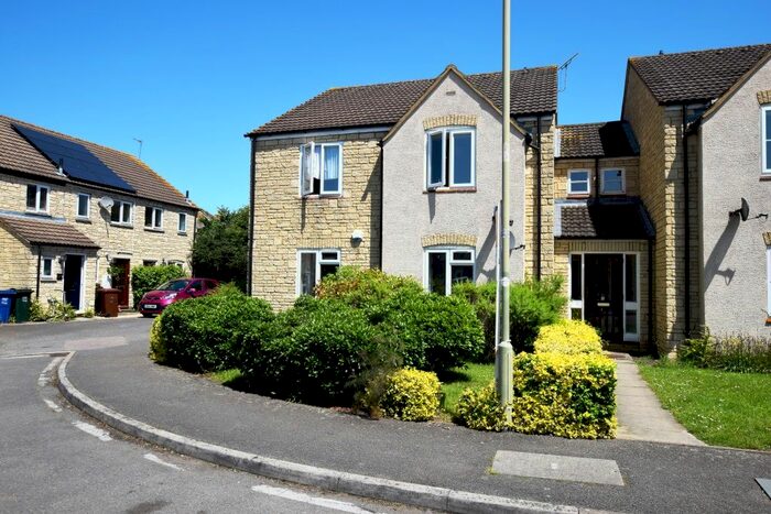 1 Bedroom Flat To Rent In Avocet Way, Bicester, OX26