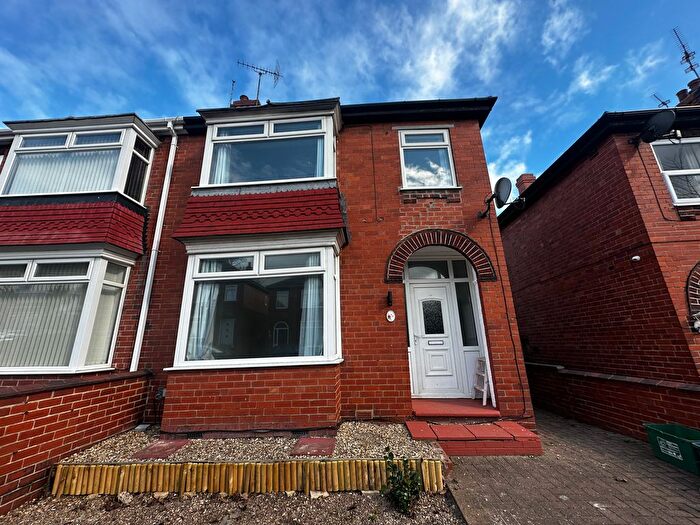 3 Bedroom Property To Rent In St. James Gardens, Balby, Doncaster, DN4