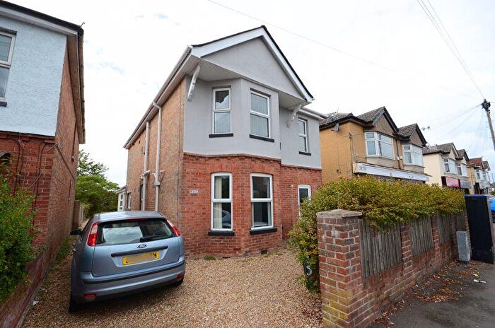 7 Bedroom Detached House To Rent In Wallisdown Road, Poole, BH12