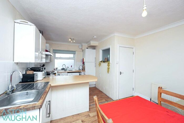 6 Bedroom Detached House To Rent In Coldean Lane, Brighton, BN1