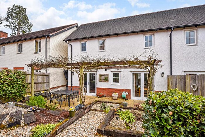 2 Bedroom End Of Terrace House For Sale In Meadow View, Winchester, SO23