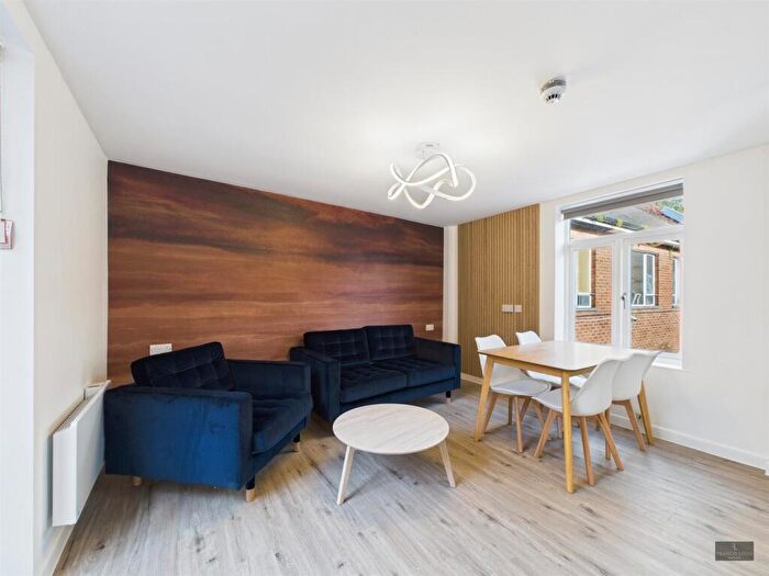 1 Bedroom Flat To Rent In Palace Gate, Exeter, EX1