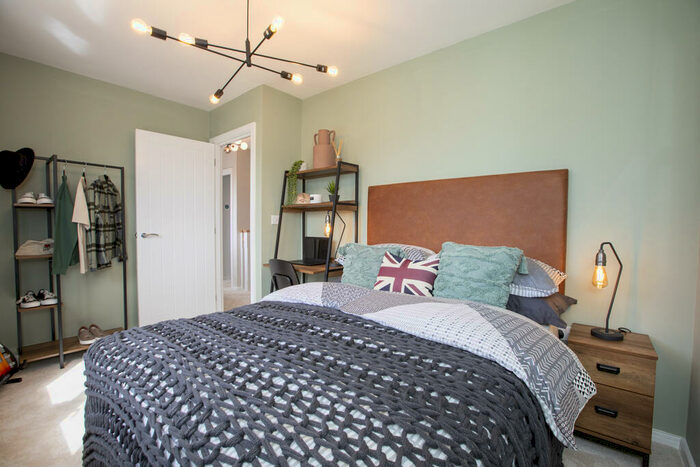 4 Bedroom Detached House For Sale In Walton Road, Drakelow, DE15