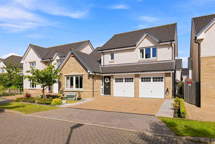 4 Bedroom Detached House For Sale In Stair Place, Kirkliston, Edinburgh, EH29