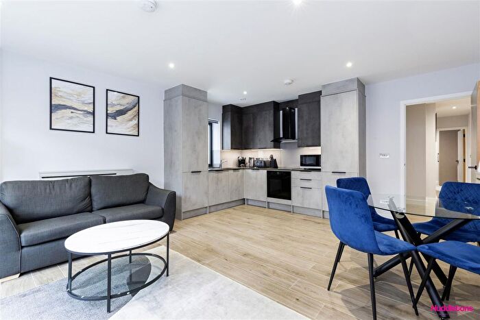 2 Bedroom Flat To Rent In The Hyde, Hendon, London, NW9