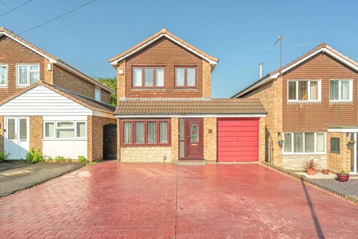 3 Bedroom Detached House For Sale In Lime Close, Tipton, DY4