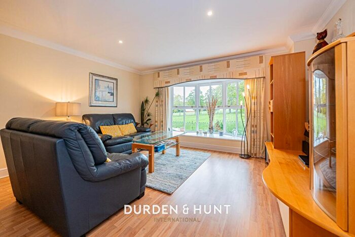 3 Bedroom Town House For Sale In Turpins Lane, Woodford Green, IG8