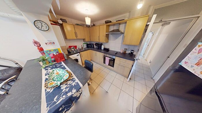 6 Bedroom Terraced House To Rent In Matlock Court, Nottingham, NG1