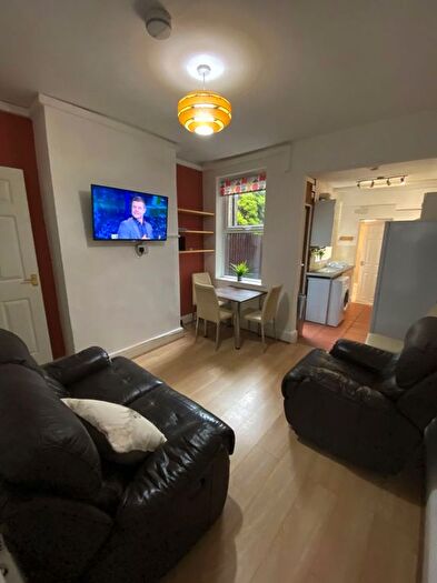 4 Bedroom Property To Rent In Winnie Road, Selly Oak, Birmingham, B29