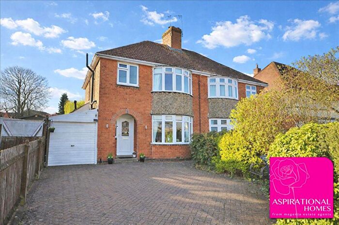 3 Bedroom Semi-Detached House For Sale In Butts Road, Raunds, Northamptonshire, NN9