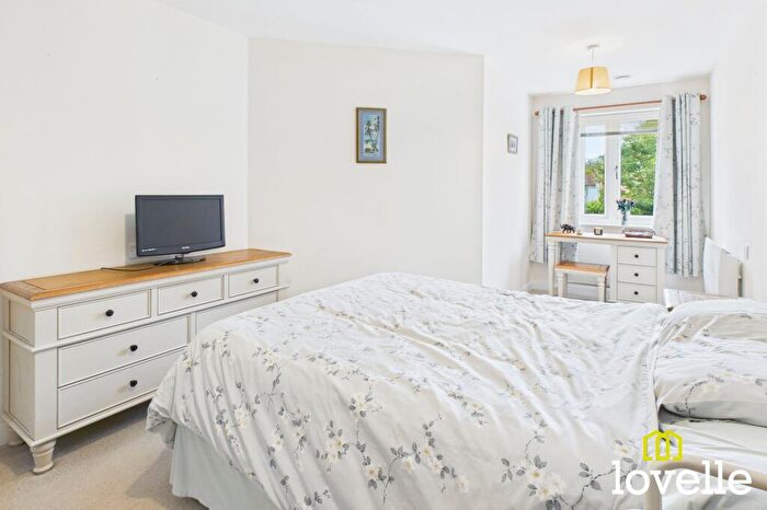 1 Bedroom Flat For Sale In Field Close, Cottingham, HU16