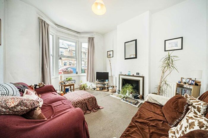 3 Bedroom Terraced House For Sale In Ulverscroft Road, East Dulwich, SE22