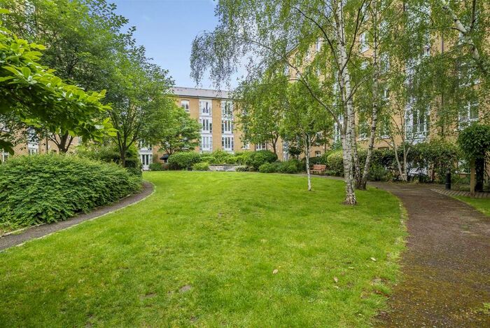 2 Bedroom Apartment To Rent In Park East Building, Bow Quarter, E3