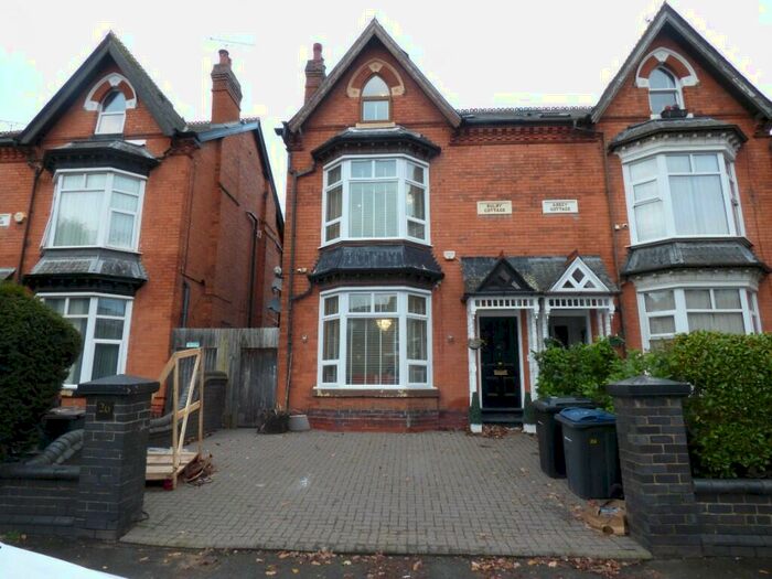 4 Bedroom Semi-Detached House To Rent In Flint Green Road, Birmingham, B27