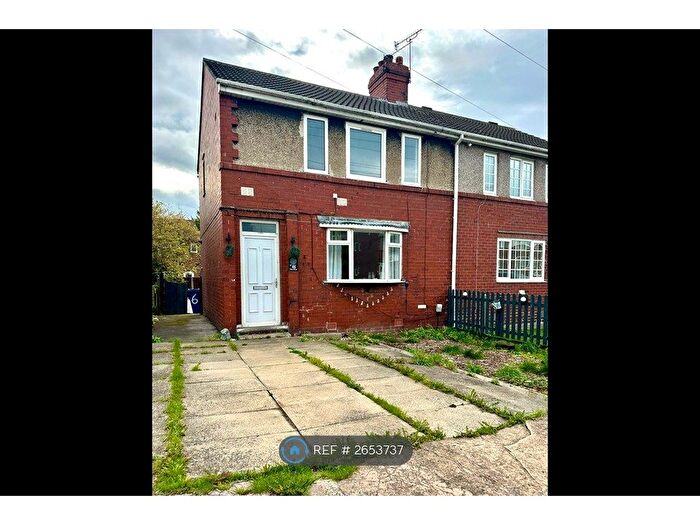 3 Bedroom Semi-detached House To Rent In Wike Road, Barnsley, S71