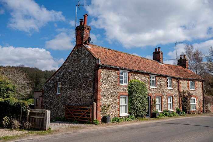 3 Bedroom Semi Detached House For Sale In Blakeney Road, Letheringsett, Holt, NR25