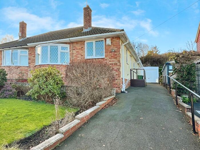 3 Bedroom Bungalow For Sale In Pyenot Gardens, Cleckheaton, West Yorkshire, BD19