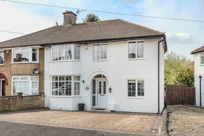 4 Bedroom Semi-Detached House To Rent In Colterne Close, Headington, OX3