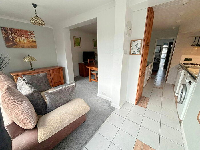 3 Bedroom End Of Terrace House For Sale In Gresham Drive, Chadwell Heath, RM6