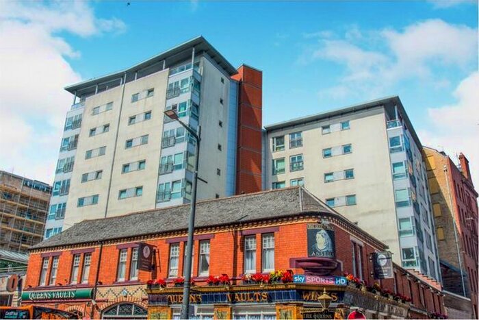 2 Bedroom Flat To Rent In Golate Court, Cardiff, CF10