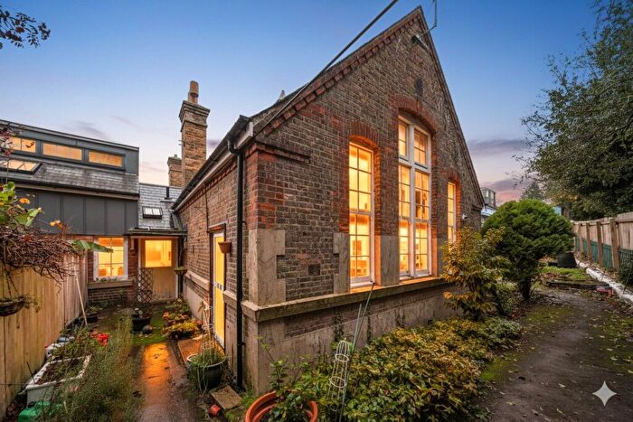 3 Bedroom Semi Detached House For Sale In Main Road, Orpington, BR5