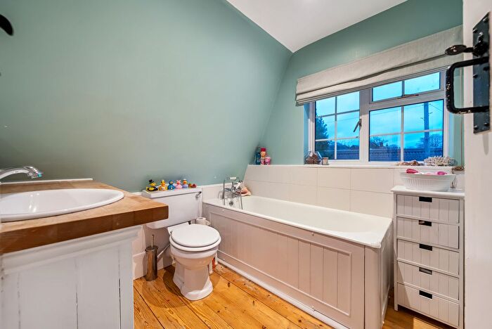 3 Bedroom End Of Terrace House For Sale In Hill Cottages, Milley Lane, Hare Hatch, Berkshire, RG10