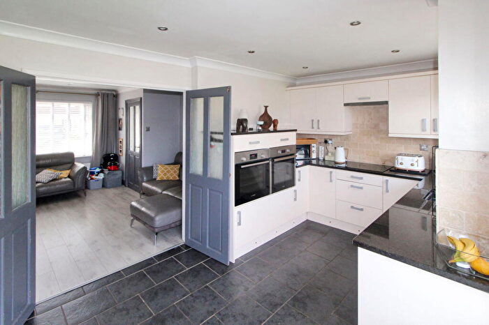 3 Bedroom Detached House For Sale In Randle Meadow, Great Sutton, Ellesmere Port, CH66