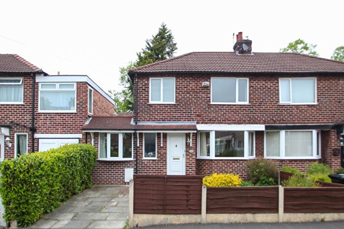 3 Bedroom Semi Detached House To Rent In Heston Drive, Urmston, Manchester, M41
