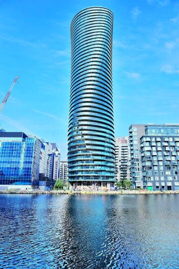 Studio To Rent In Arena Tower, Crossharbour Plaza, London, E14