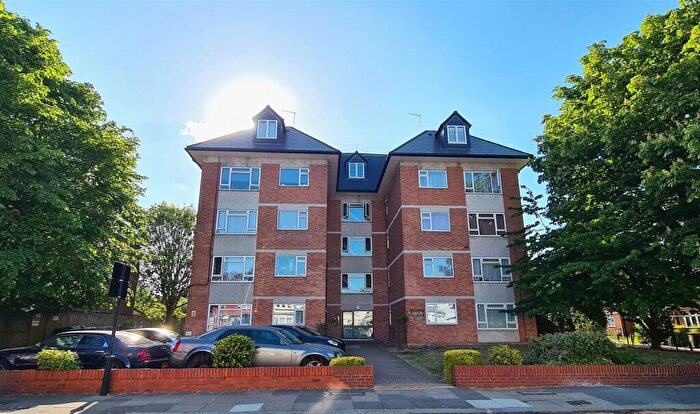 2 Bedroom Flat For Sale In Ridegon Court, Palmerston Road, Wood Green, N22