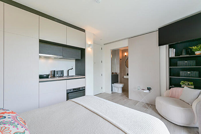 Studio To Rent In Ferme House, Greenhill Way, Harrow, HA1