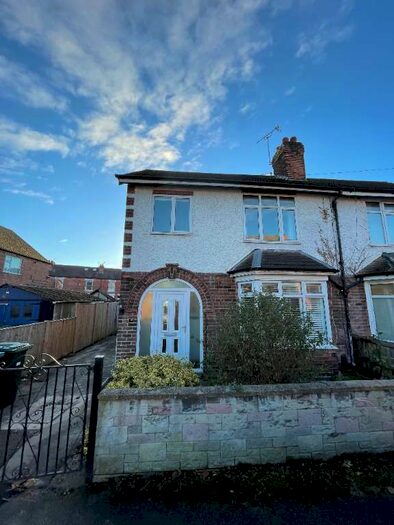 3 Bedroom Detached House To Rent In Chantrey Road West Bridgford, NG2