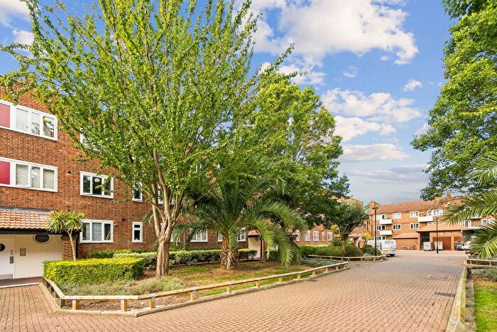 3 Bedroom Flat To Rent In Henry Dickens Court, St. Anns Road, London, W11