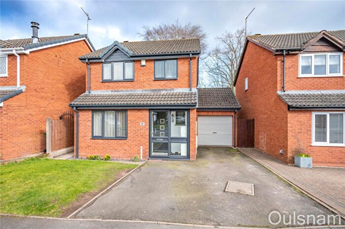 3 Bedroom Detached House For Sale In Woodbank Drive, Catshill, Bromsgrove, Worcestershire, B61