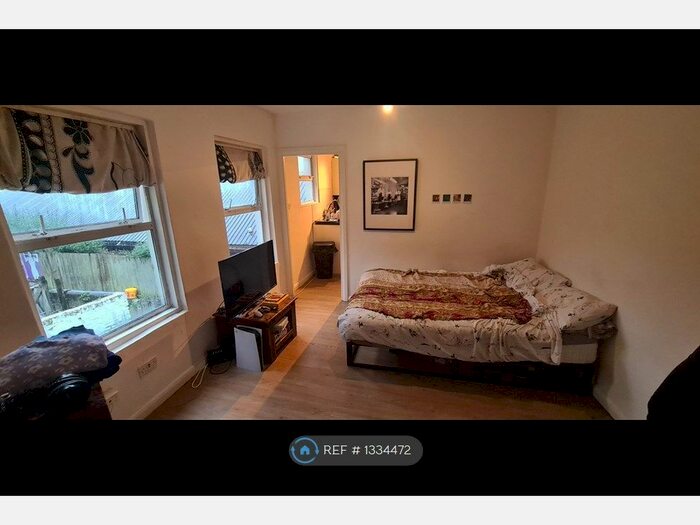 Studio To Rent In Dartmouth Road, London, SE23