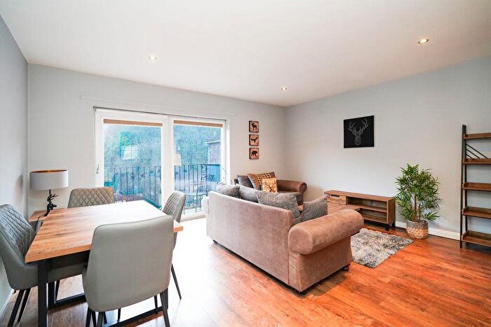 2 Bedroom Flat For Sale In Ladies Spring Drive, Sheffield, S17