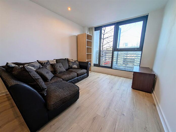 2 Bedroom Flat To Rent In Pall Mall, Liverpool, L3