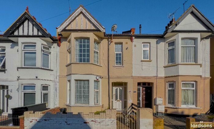 1 Bedroom Terraced House To Rent In Ronald Park Avenue, Westcliff On Sea, Essex, SS0