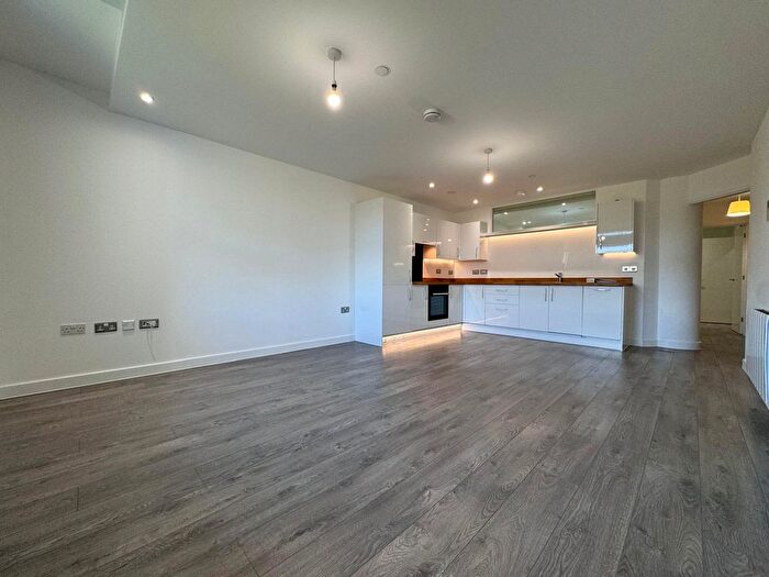 2 Bedroom Flat To Rent In Edinburgh House, Edinburgh Gate, Harlow, CM20