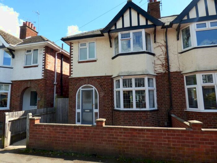 3 Bedroom Semi-Detached House To Rent In Nithsdale Avenue, Market Harborough, LE16