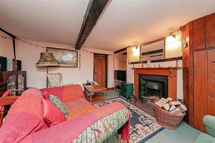 2 Bedroom Character Property For Sale In Station Road, Yaxham, Dereham, NR19