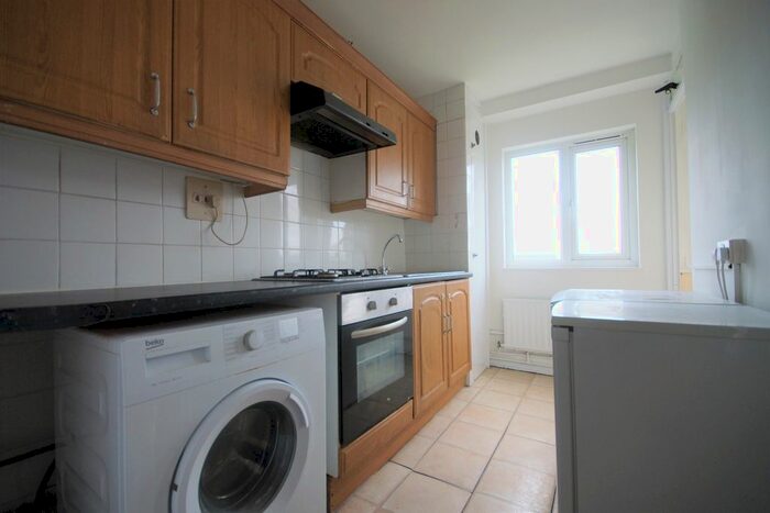 2 Bedroom Flat To Rent In Byron Way, Northolt UB5