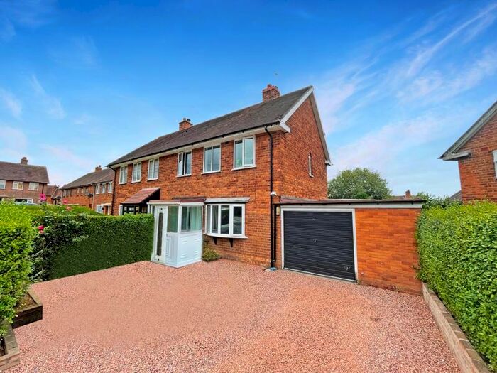 3 Bedroom Semi-Detached House To Rent In Plimsoll Grove, Quinton, Birmingham, B32