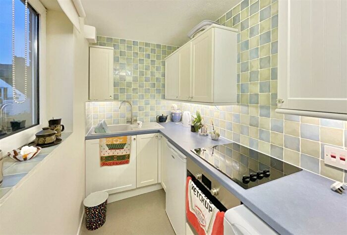 1 Bedroom Apartment For Sale In Central Cirencester, GL7