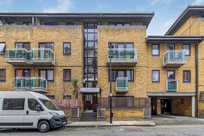 2 Bedroom Flat To Rent In St. Mary Graces Court, Wapping, E1